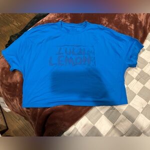 Lululemon cropped shirt